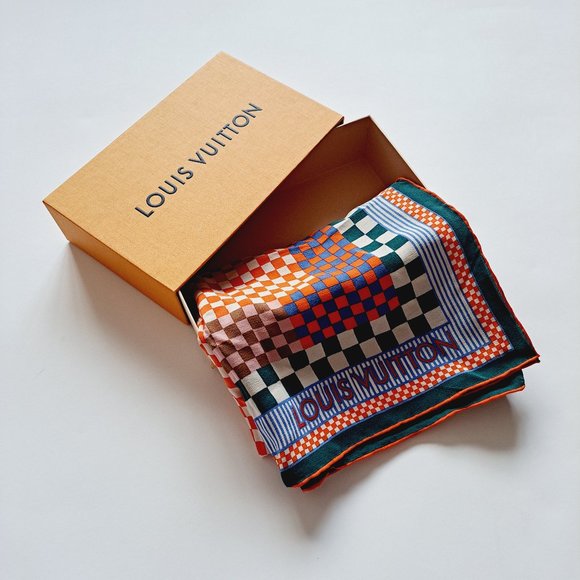 New Louis Vuitton 100% Silk Checked Limited Edition Scarf 34" x 34" - Picture 1 of 11